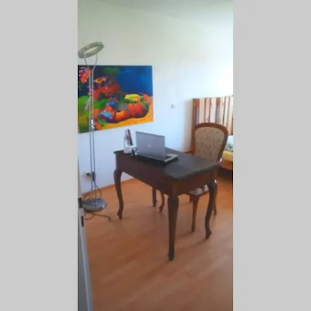 Quiet 3-room Apartment, Directly On The S8