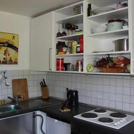 Quiet 3-room Apartment, Directly On The S8 Appartement
