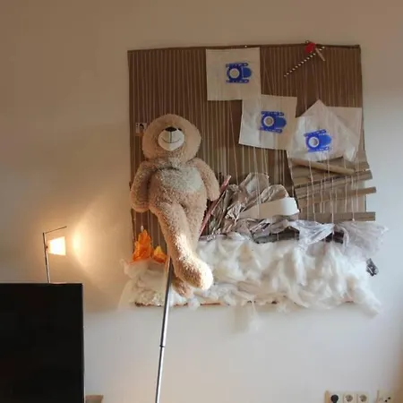 Quiet 3-room Apartment, Directly On The S8 *